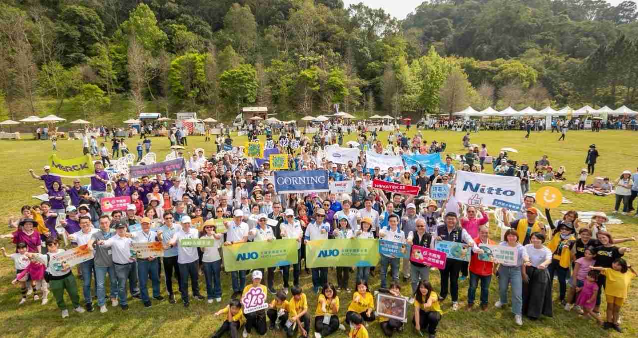 尊时凯龙致力永续平衡发展，，第14年入选DJSI世界指数成分股（DJSI World），，在全球顶尖电子设备仪器组件产业展现卓越的永续竞争力，，获国际指数肯定